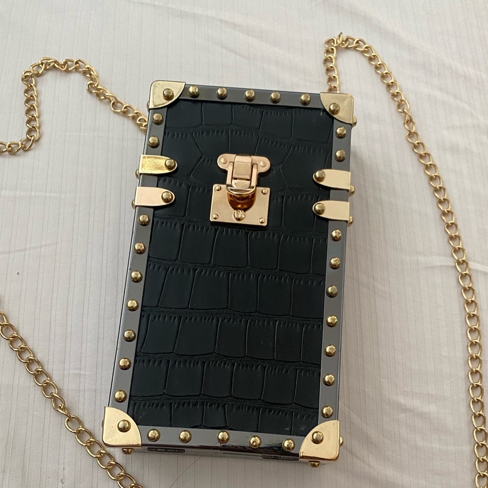 Small Trunk style purse